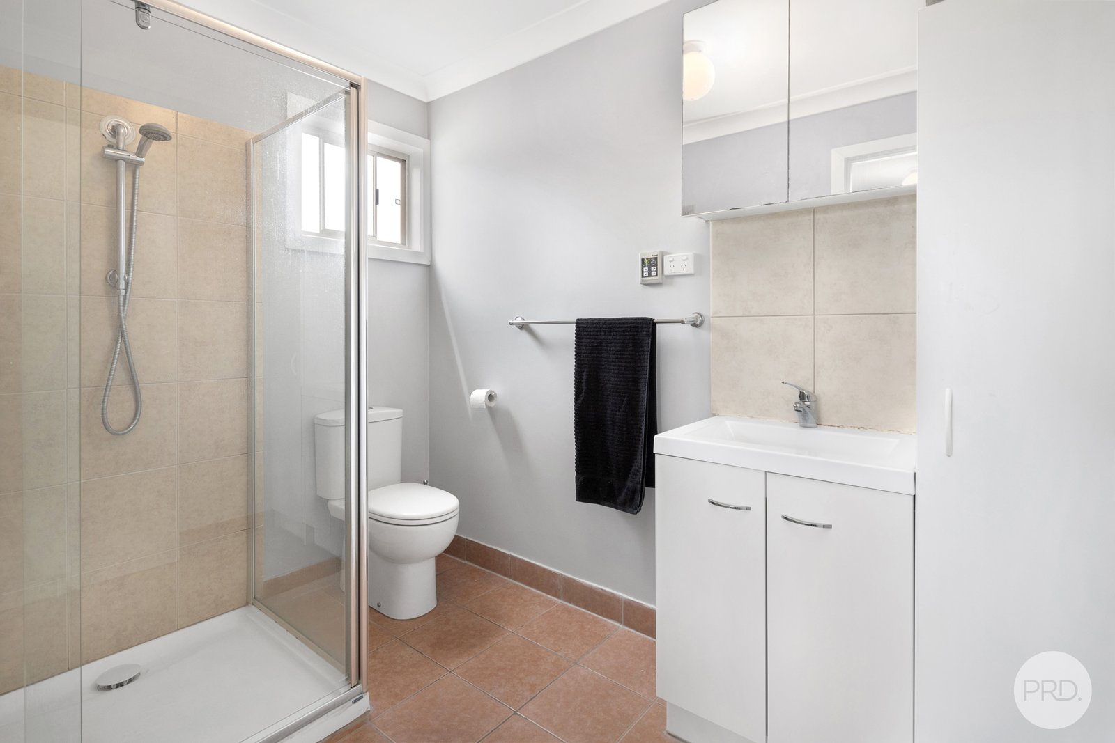 4 Springwood Close ENFIELD 11