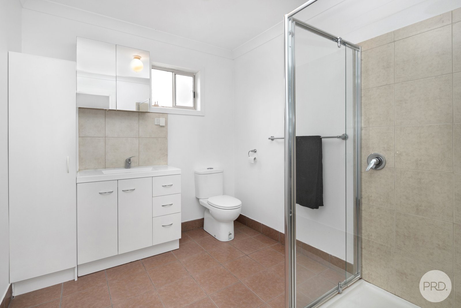4 Springwood Close ENFIELD 14