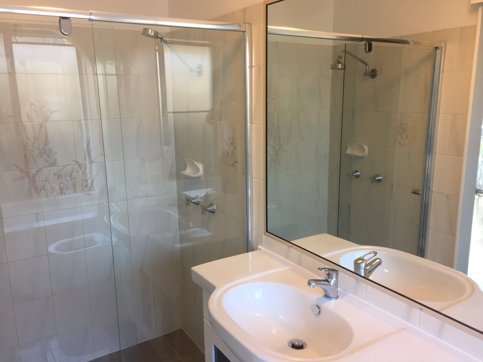 4 St John Court ROBINA 6