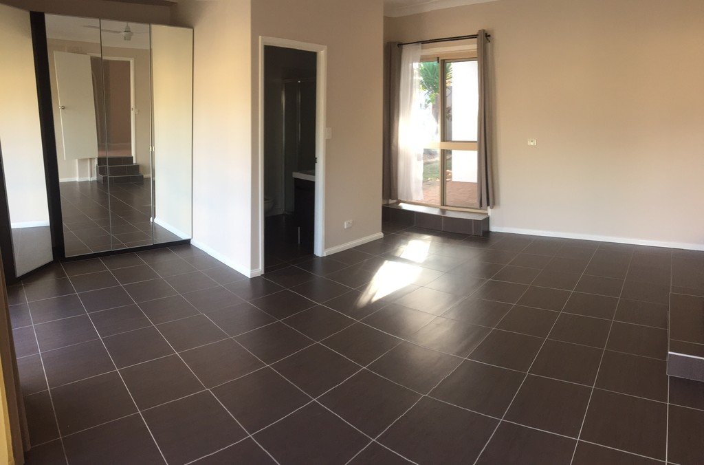 4 St John Court ROBINA 9