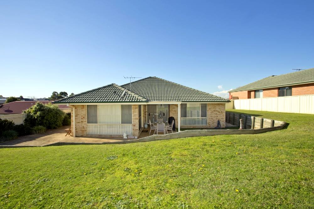 4 Stanton Drive RAWORTH 9