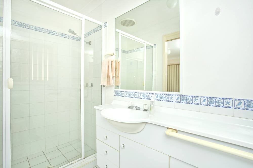 4 Stanton Drive RAWORTH 8