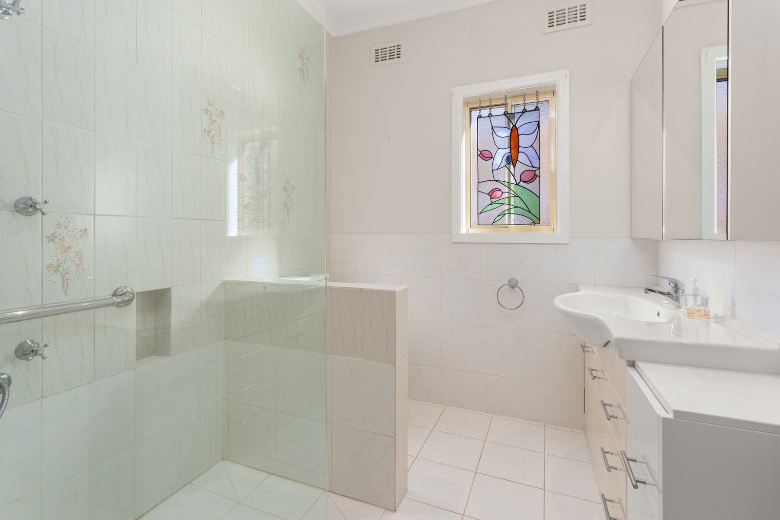 Gallery: 4 Stirling Avenue