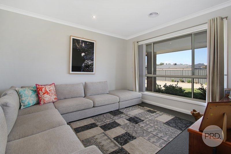 4 Stirling Way THURGOONA 7