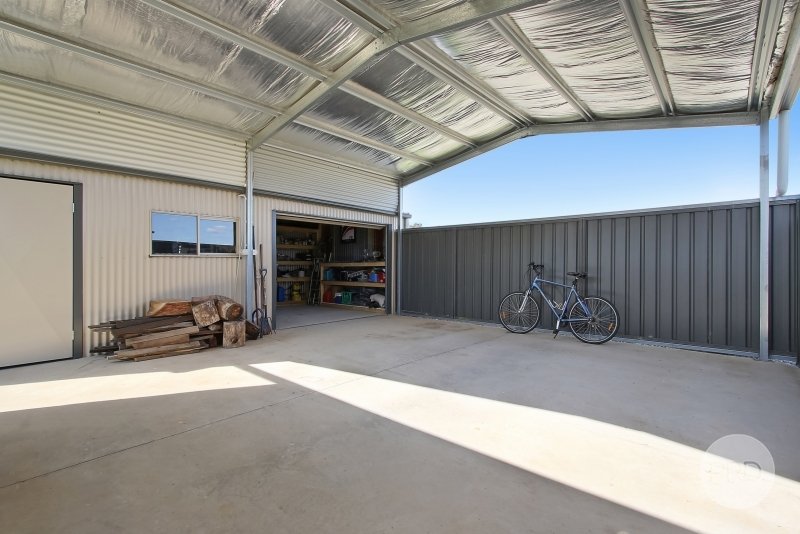 4 Stirling Way THURGOONA 18