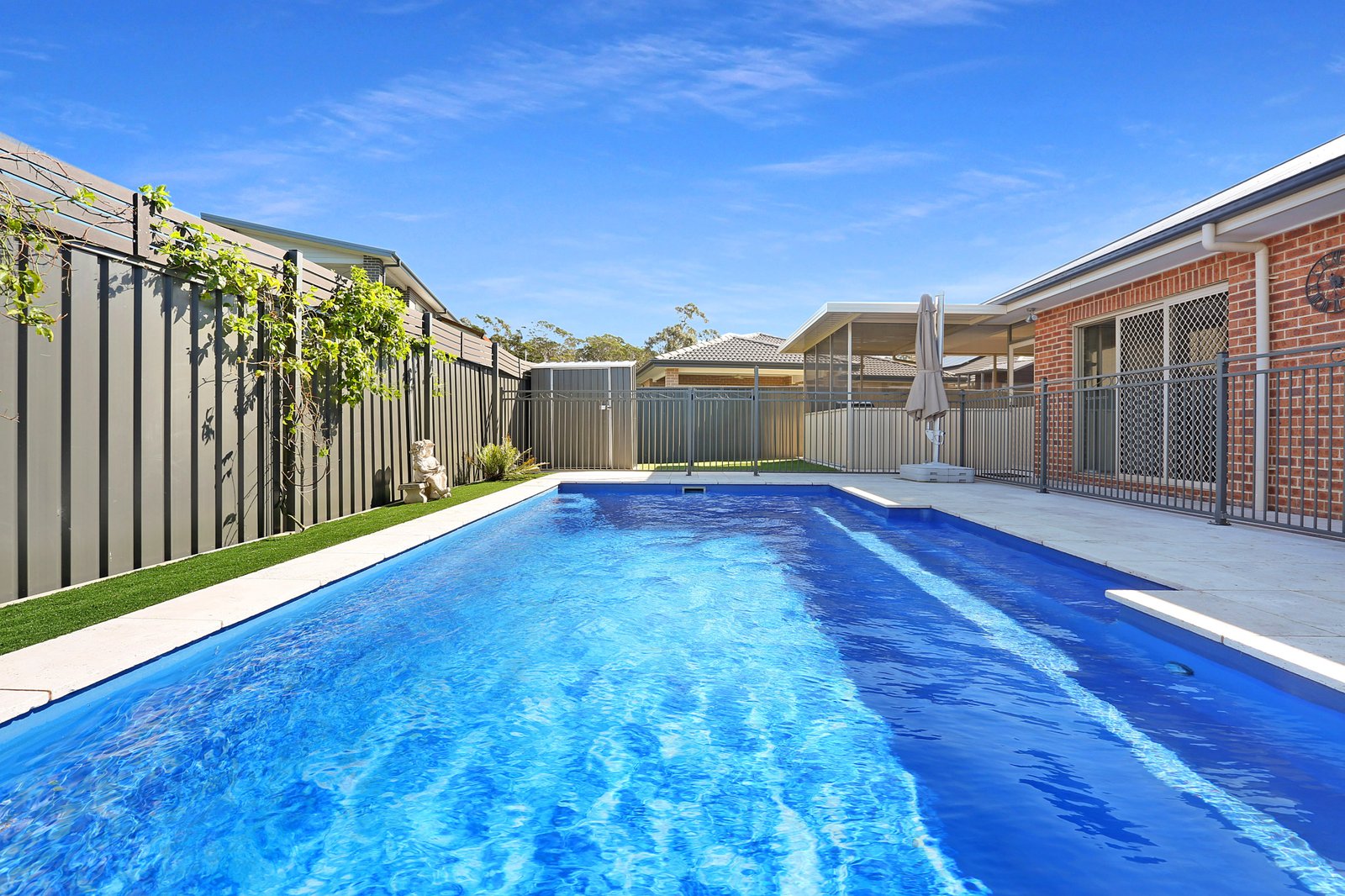 4 Stockyard Crescent HORSLEY 2