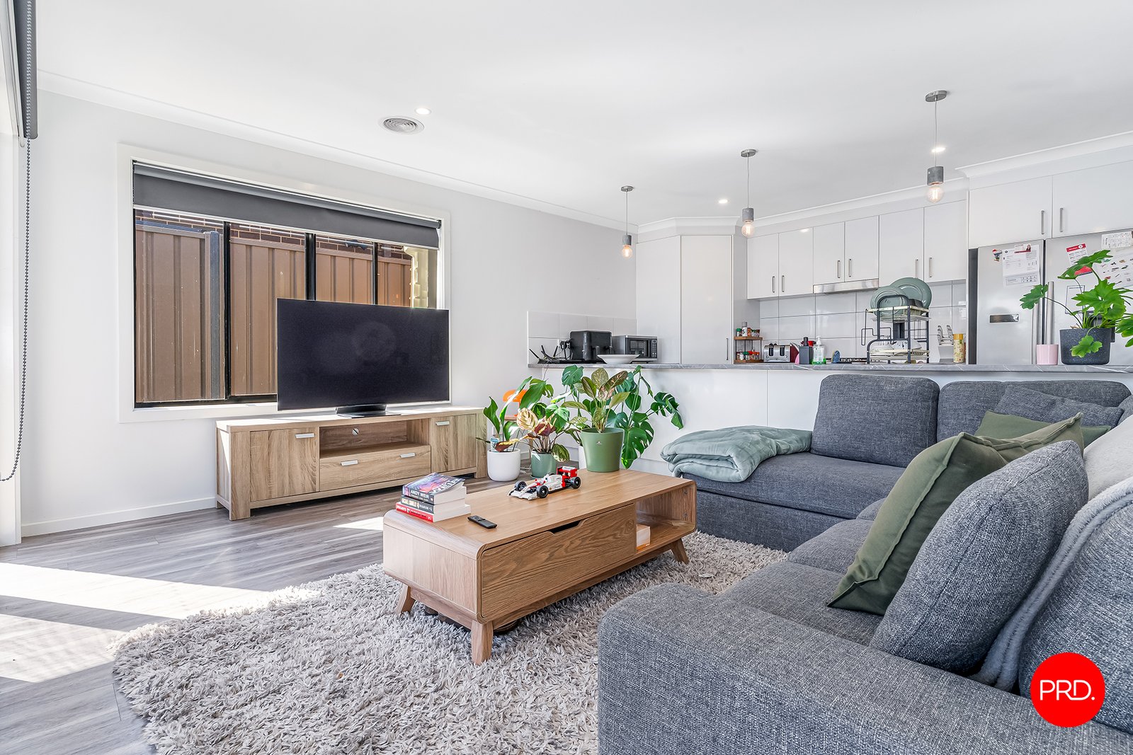 4 Stoneham Street GOLDEN SQUARE 3