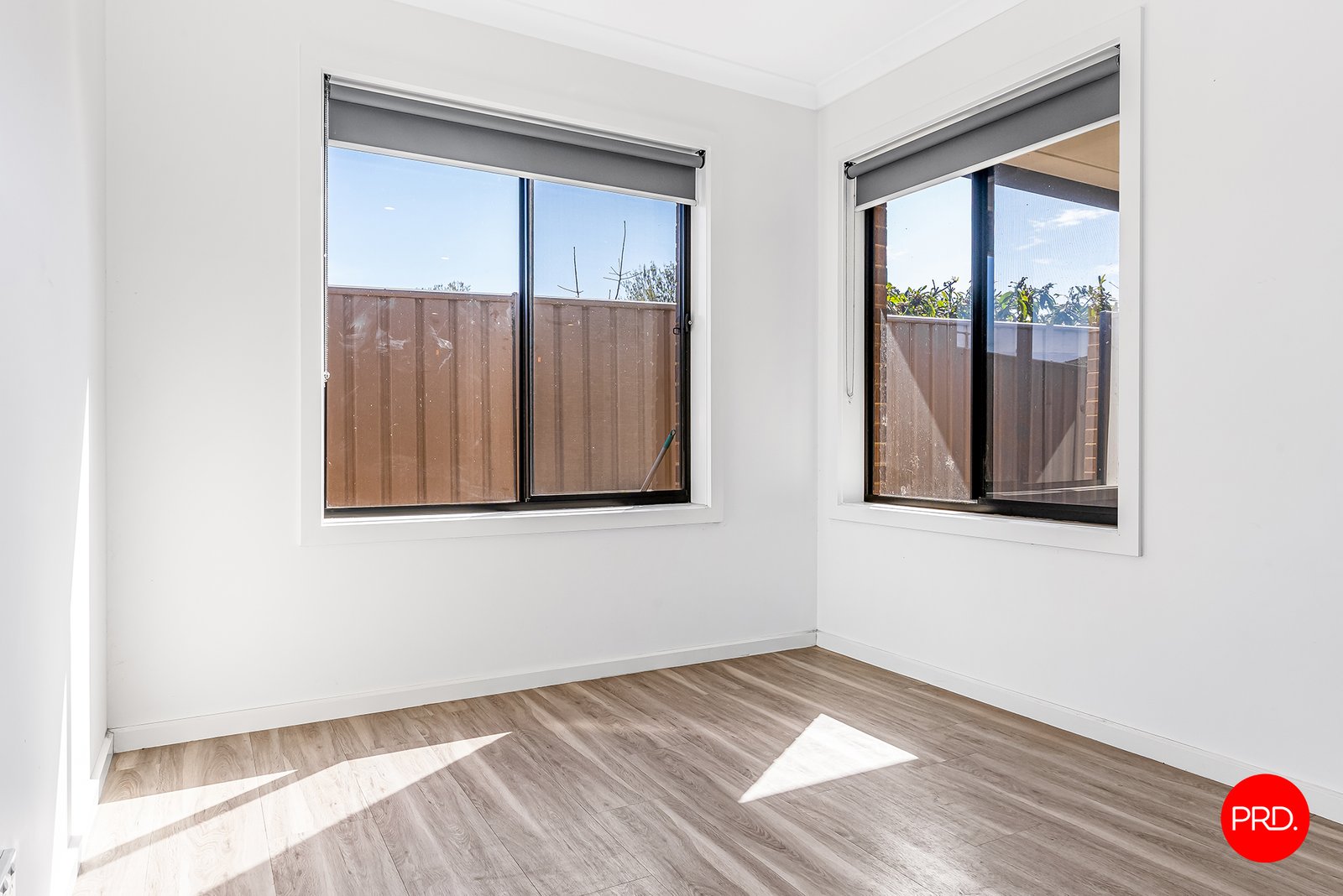 4 Stoneham Street GOLDEN SQUARE 8