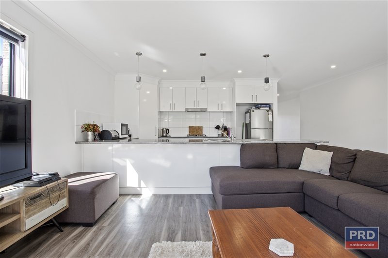 4 Stoneham Street GOLDEN SQUARE 4