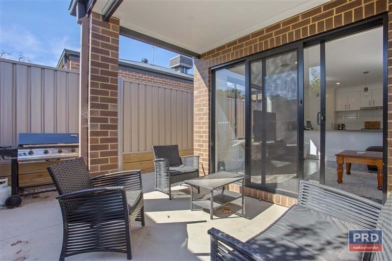 4 Stoneham Street GOLDEN SQUARE 8