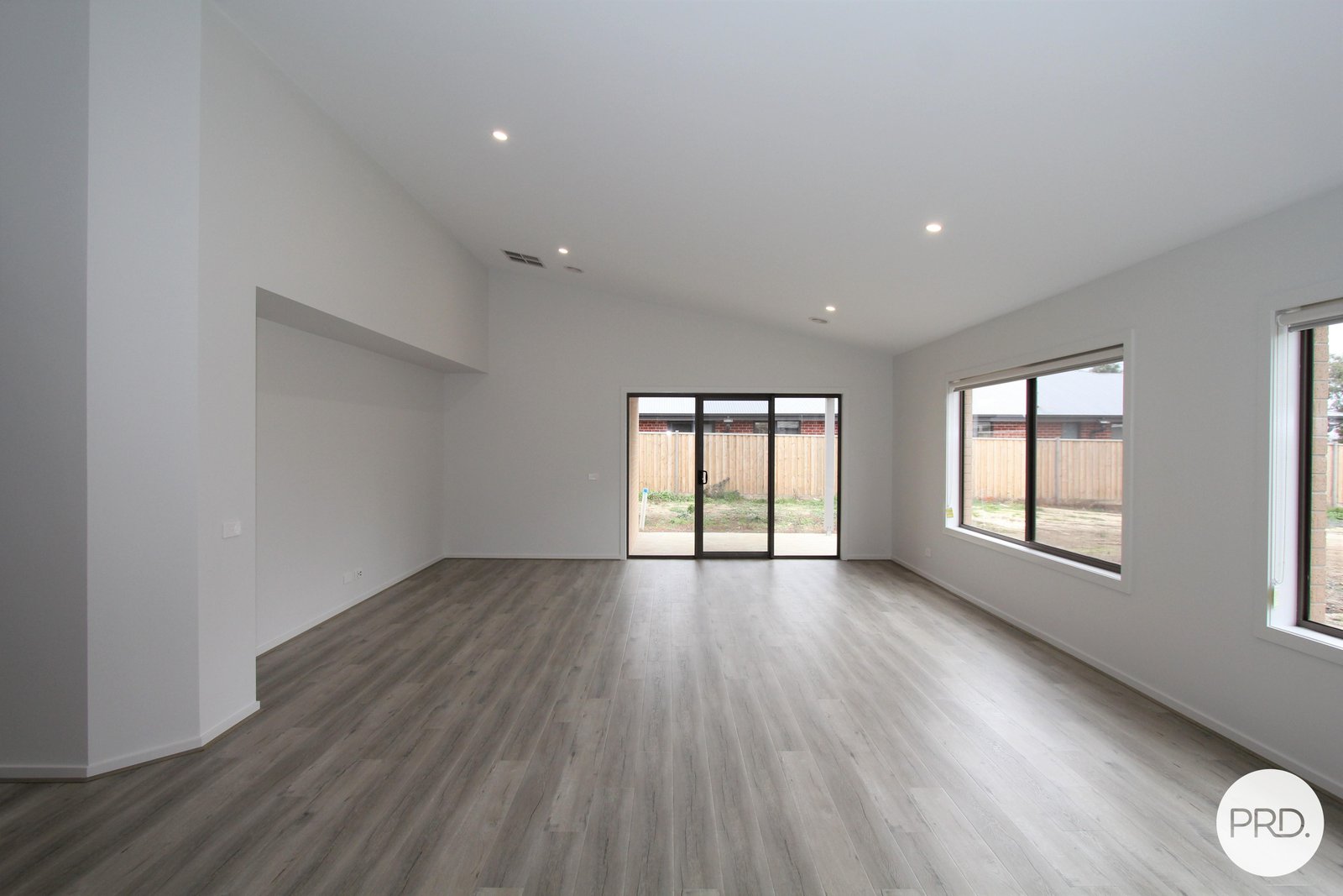 4 Sundance Boulevard WINTER VALLEY 4