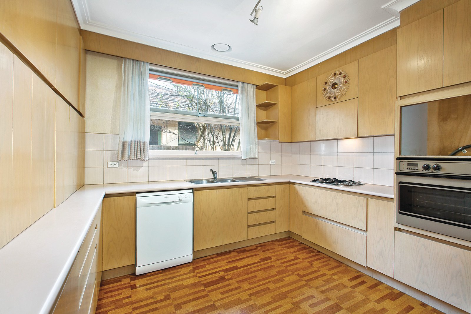 4 Sunhill Road, Glen Iris, VIC