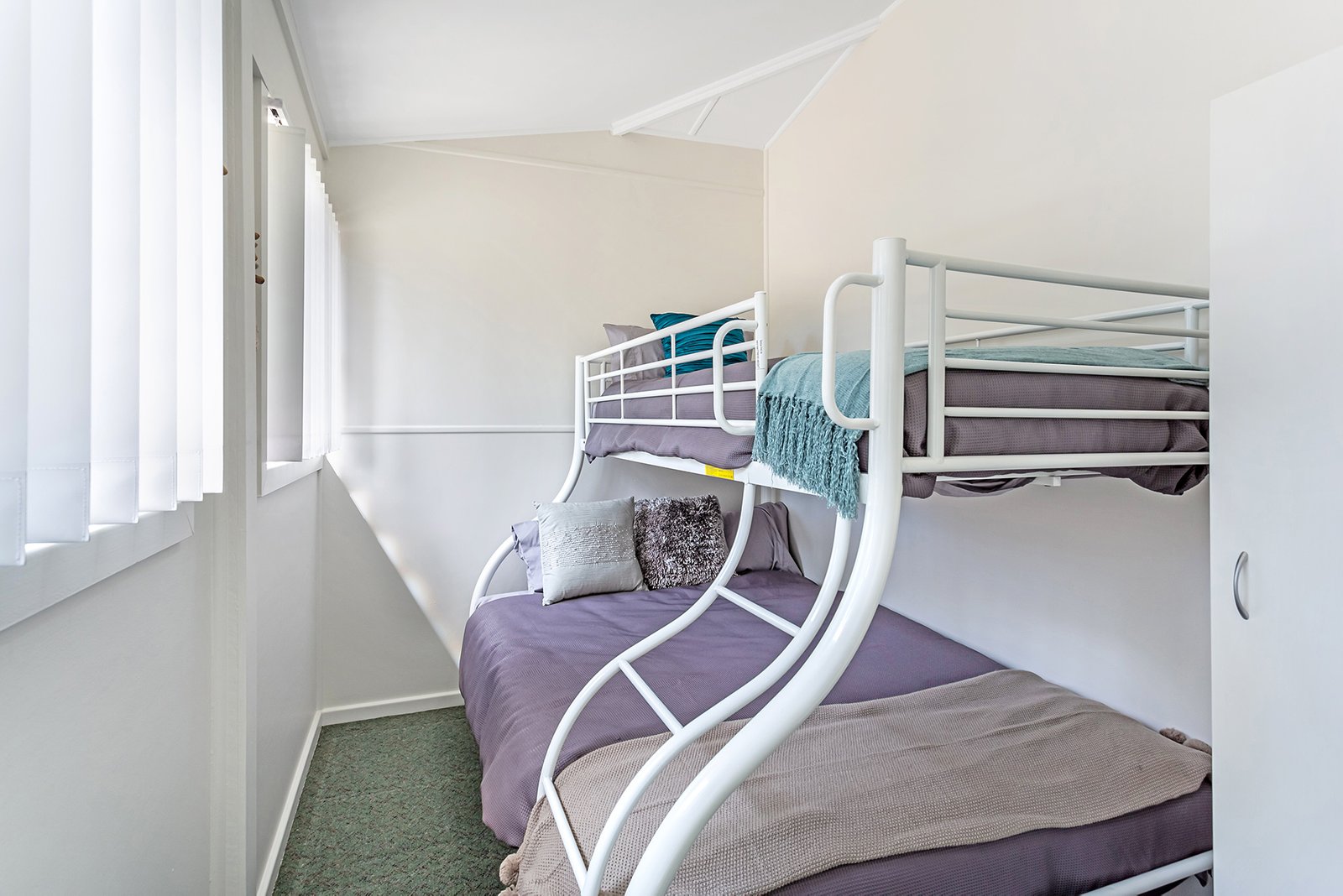 4 Sunset Boulevard SOLDIERS POINT 22