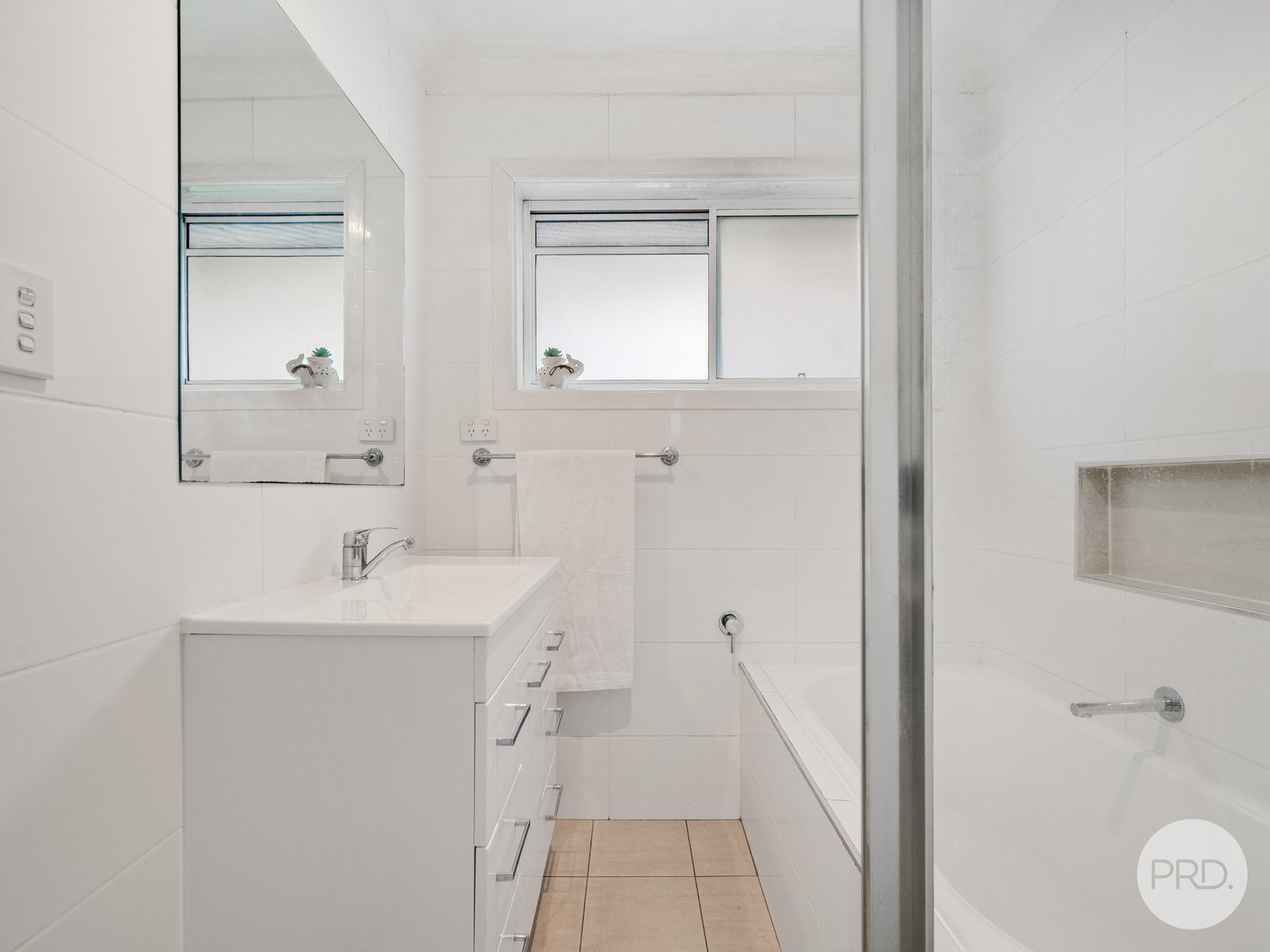 4 Sunshine Avenue PENRITH 8