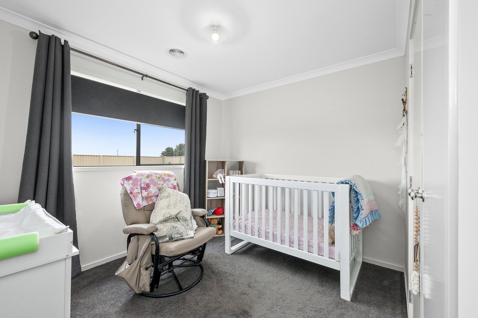 Gallery: 4 Swan Boulevard