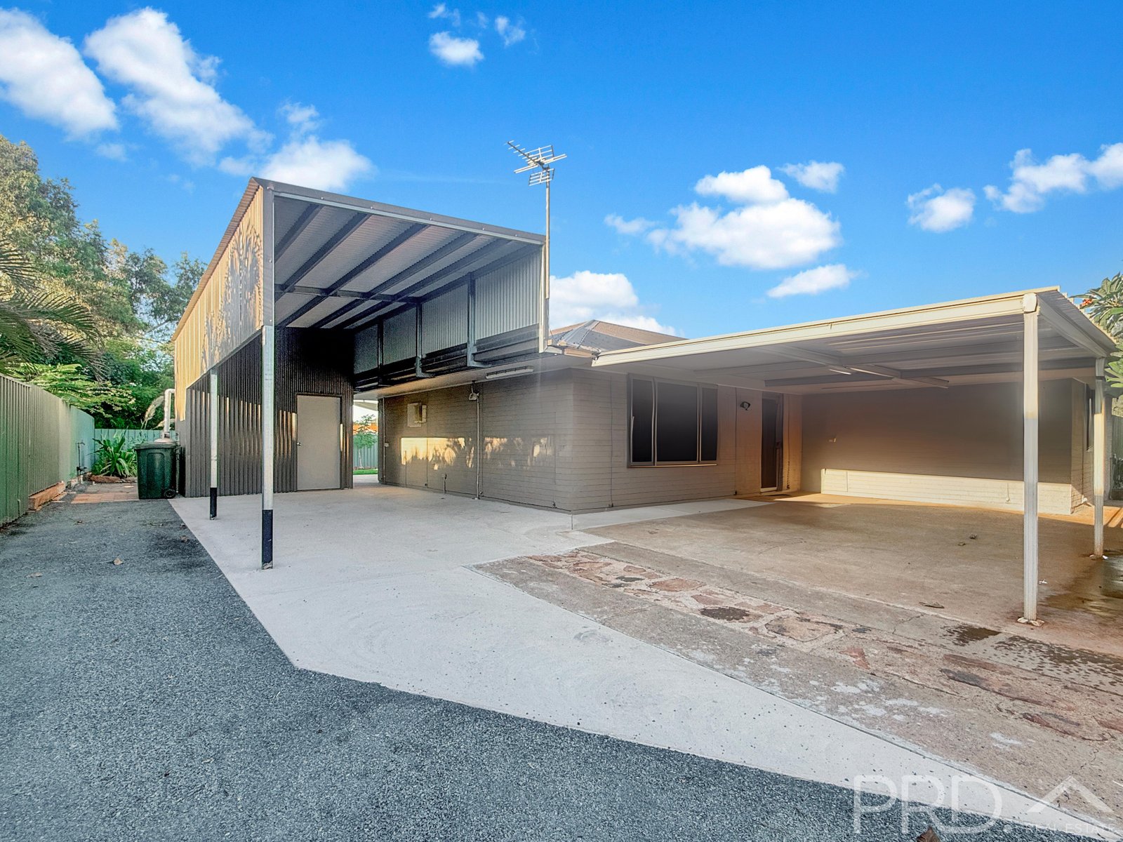 4 Tachikawa Court DAMPIER 1