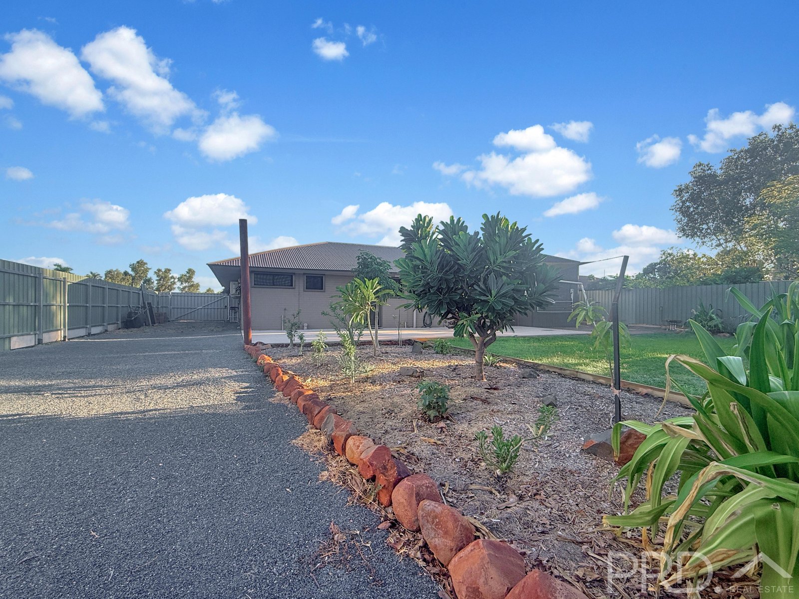 4 Tachikawa Court DAMPIER 6