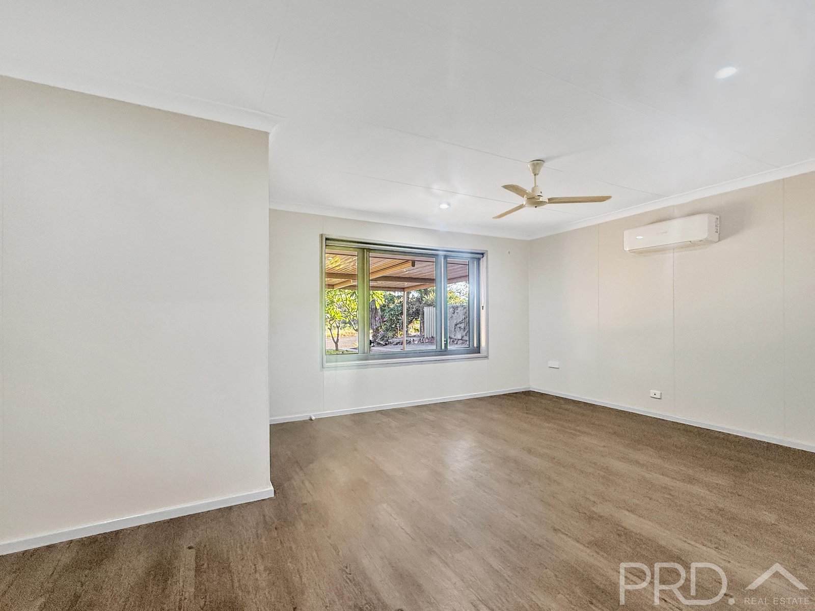 4 Tachikawa Court DAMPIER 21