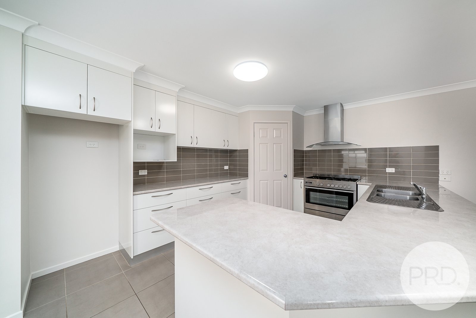 4 Tahara Crescent ESTELLA 7