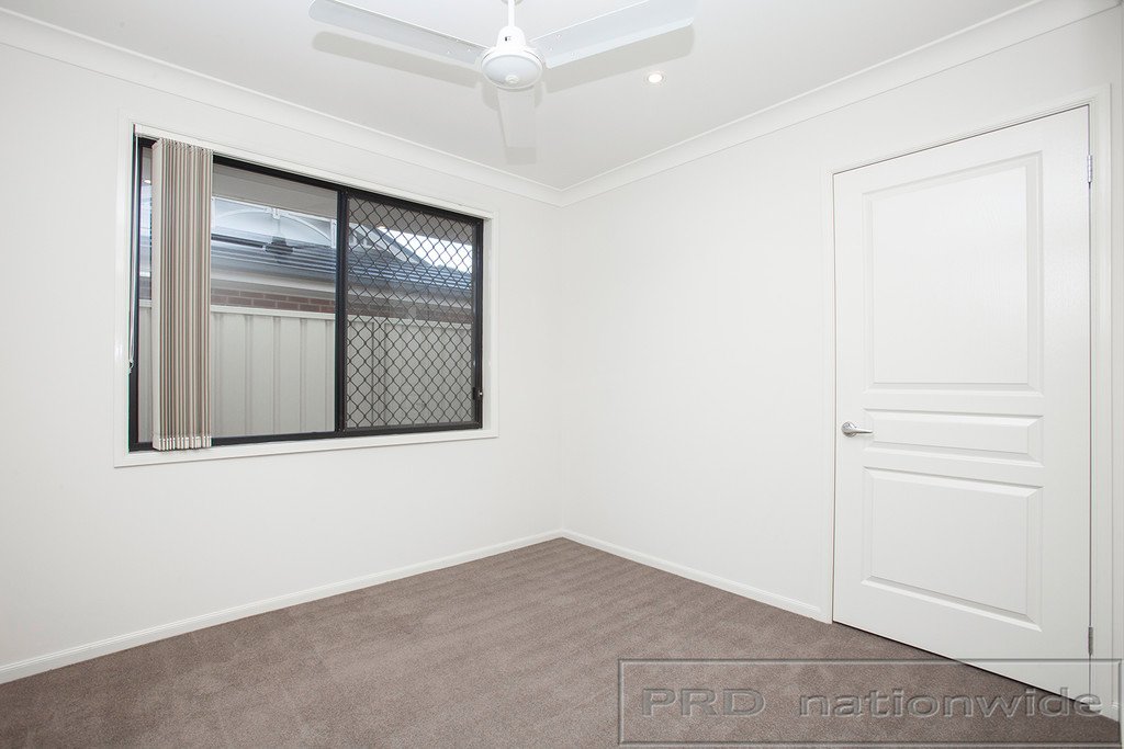 4 Tallowwood Way THORNTON 12