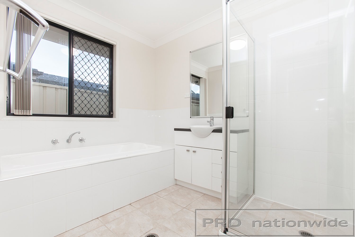 4 Tallowwood Way THORNTON 13