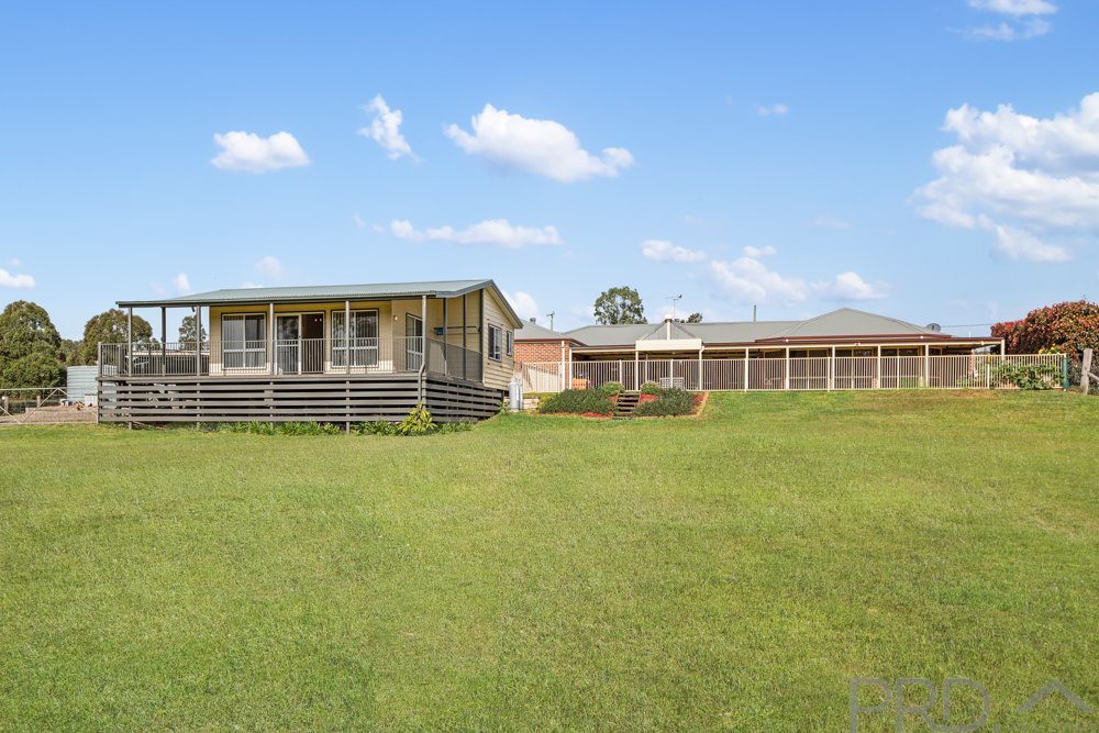 4 Tamburlaine Court BRANXTON 3