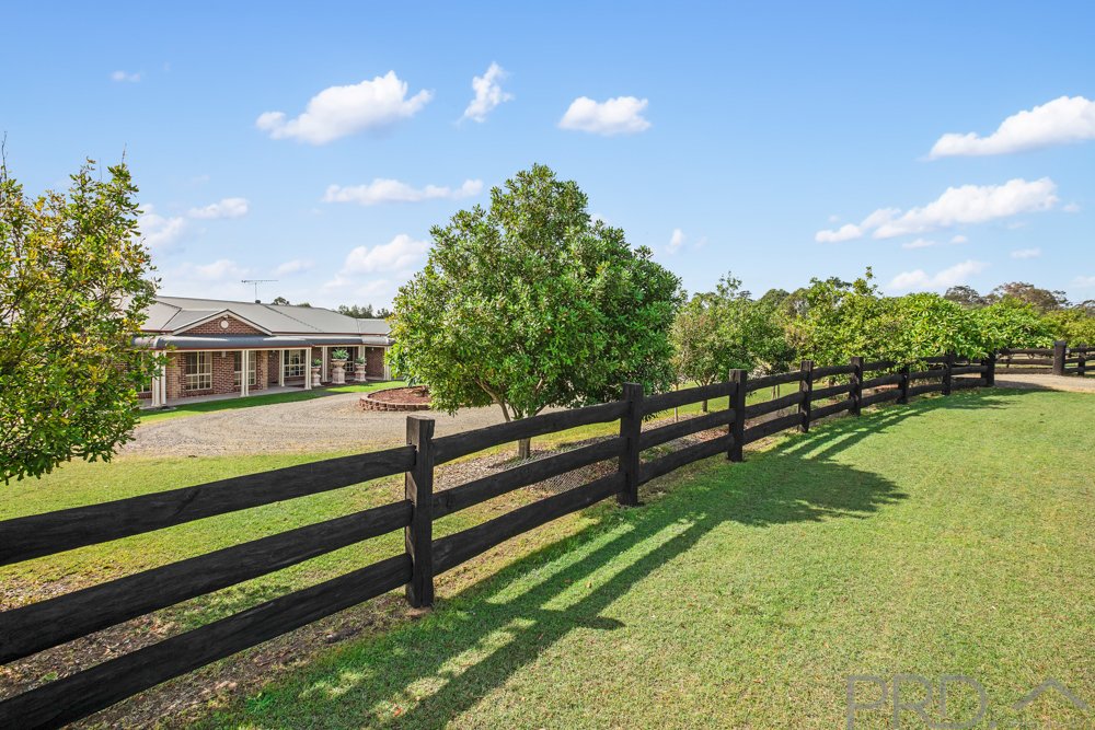 4 Tamburlaine Court BRANXTON 33