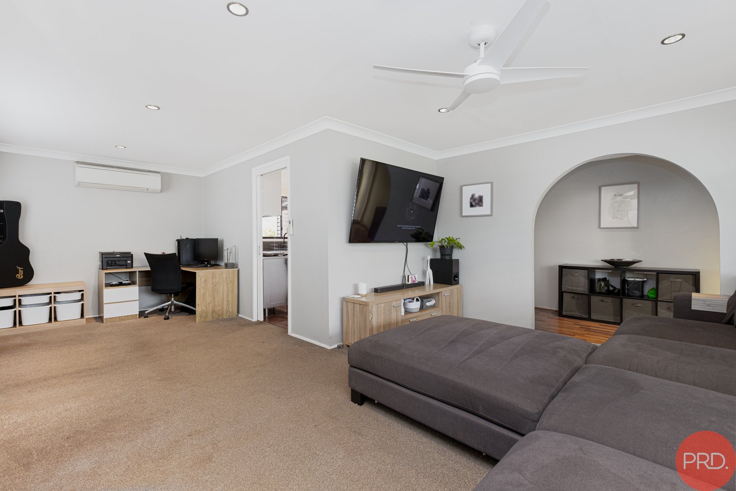4 Tenth Street WESTON 8