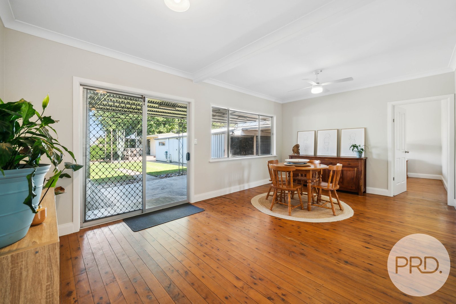 4 The Boulevarde  KOORINGAL 8