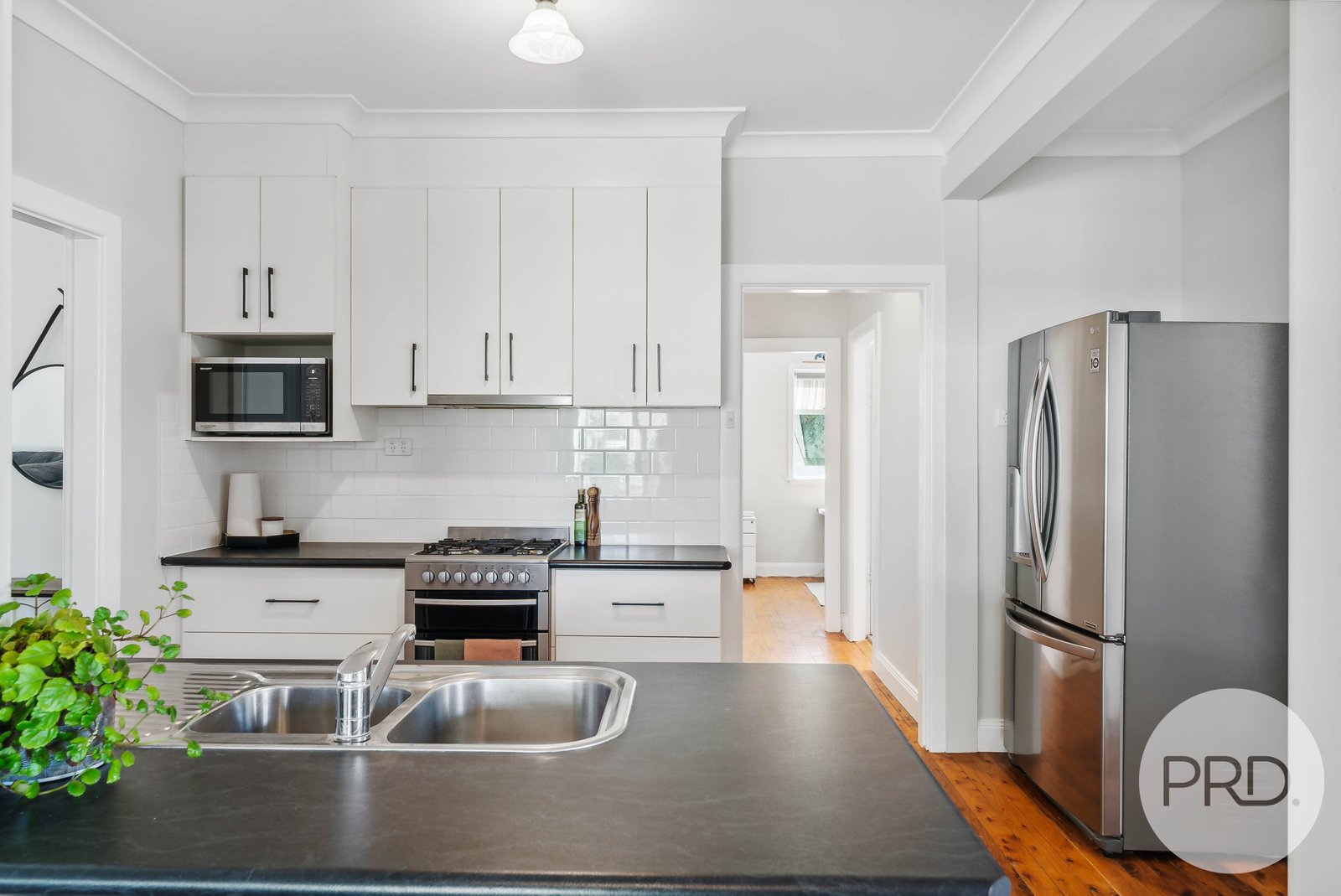 4 The Boulevarde  KOORINGAL 11