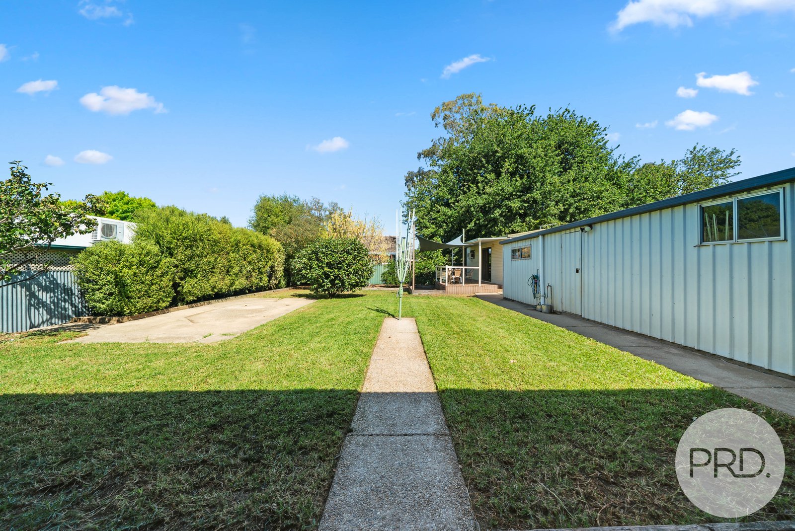 4 The Boulevarde  KOORINGAL 17