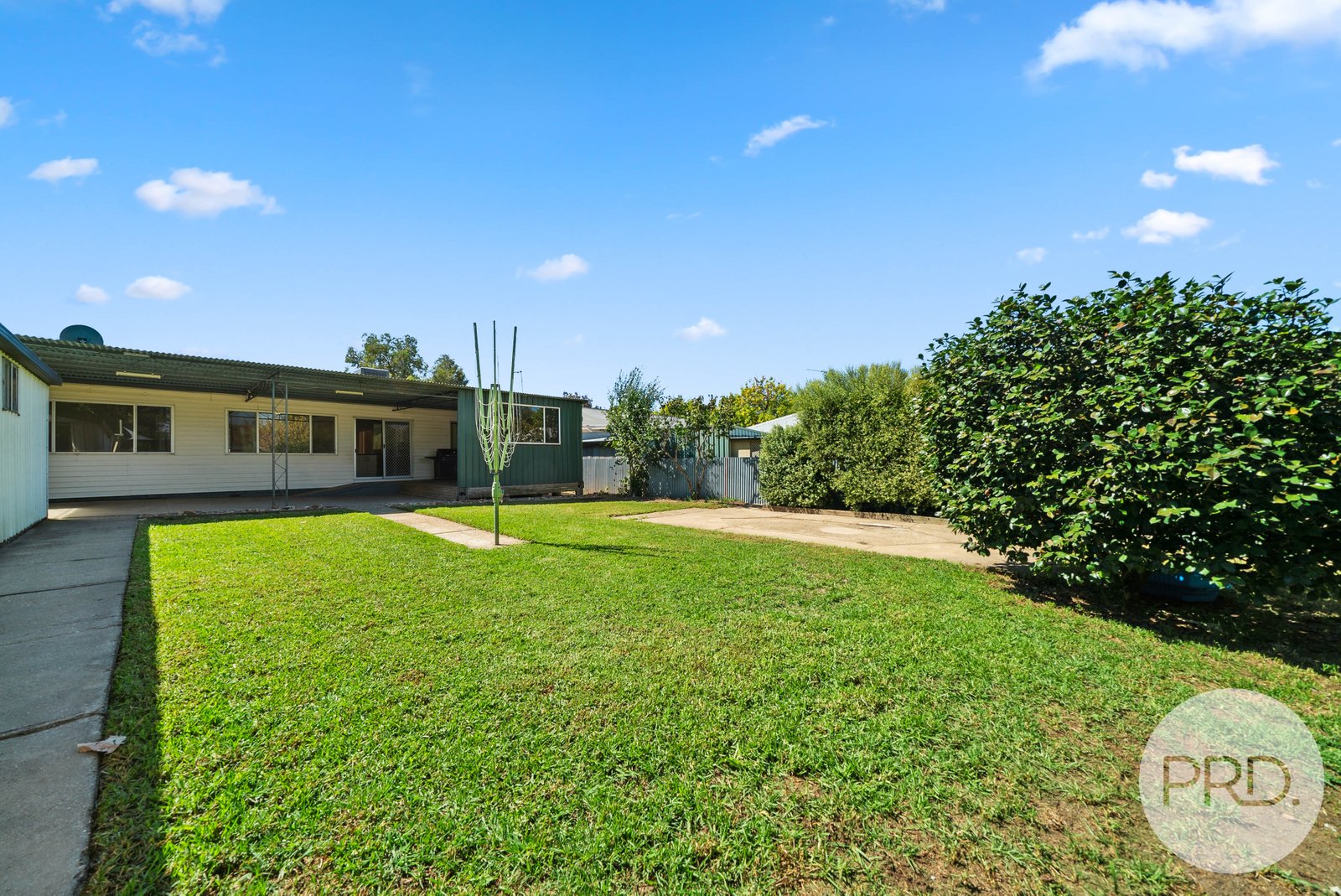 4 The Boulevarde  KOORINGAL 21