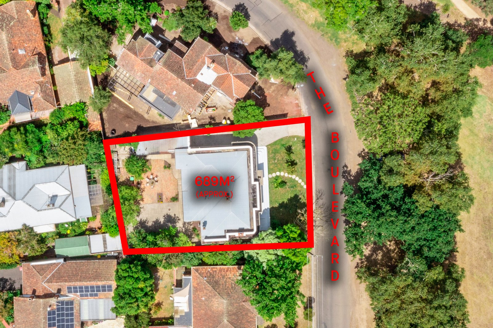 4 The Boulevarde  LAKE WENDOUREE 6