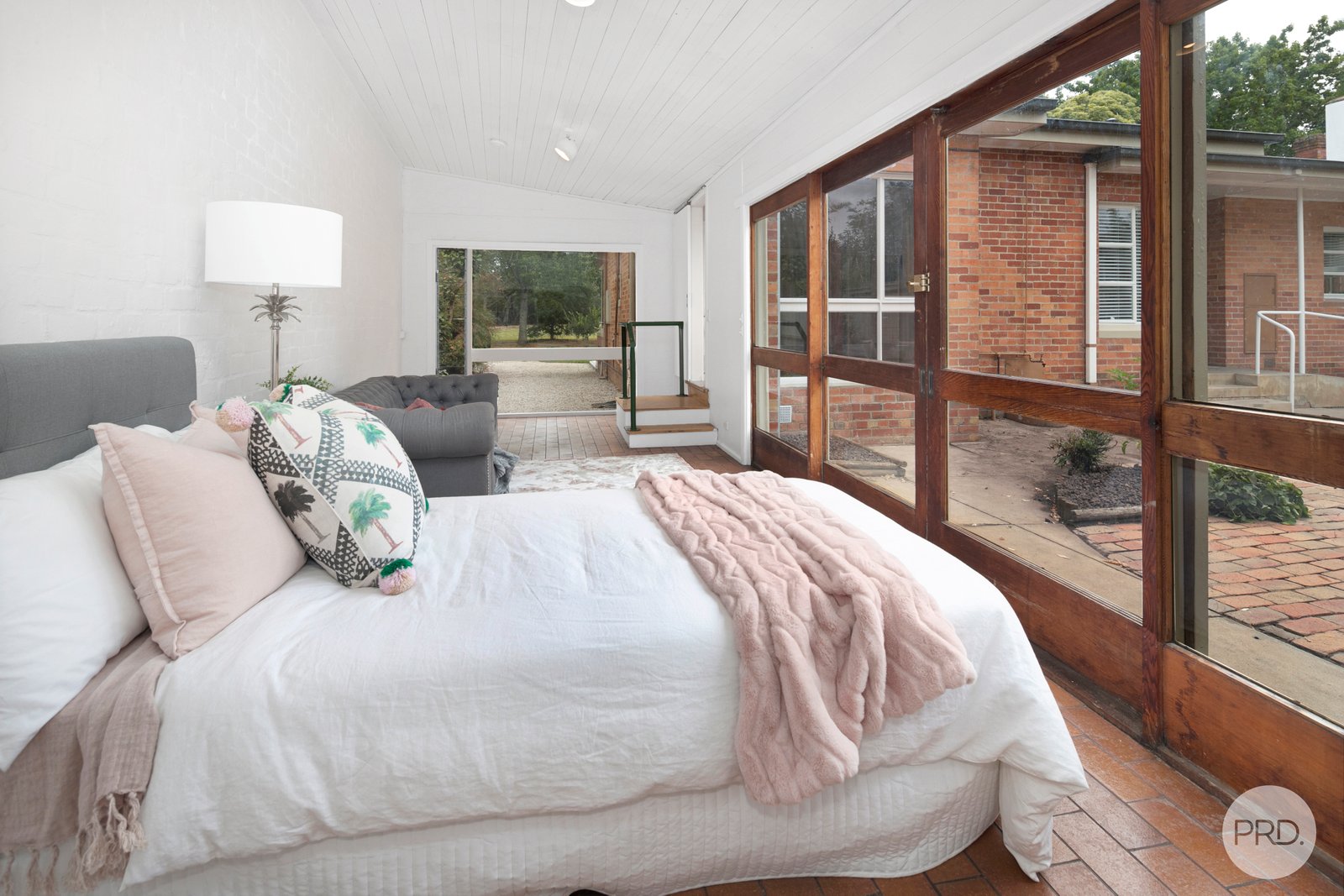 4 The Boulevarde  LAKE WENDOUREE 20