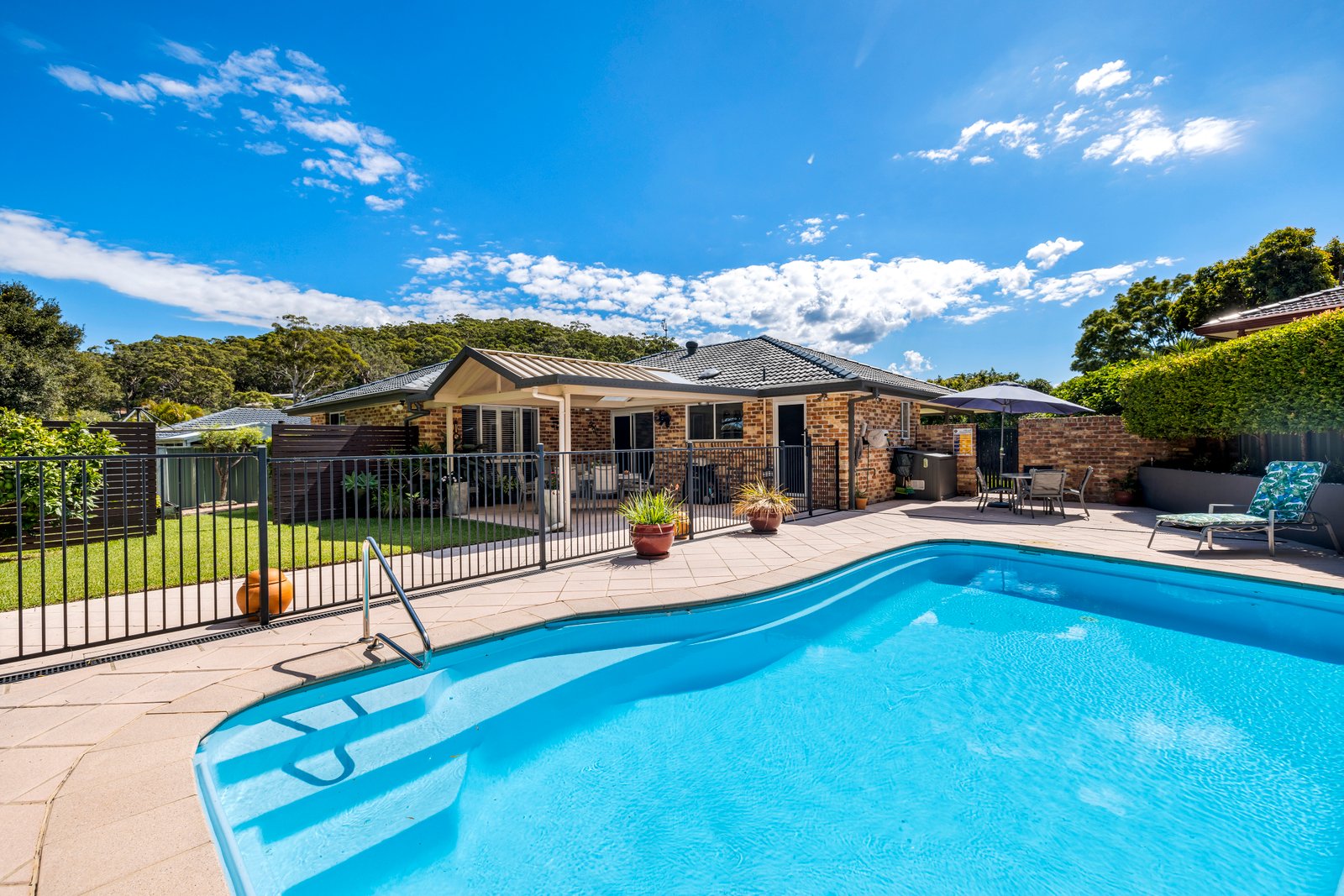 4 The Halyard  CORLETTE 1