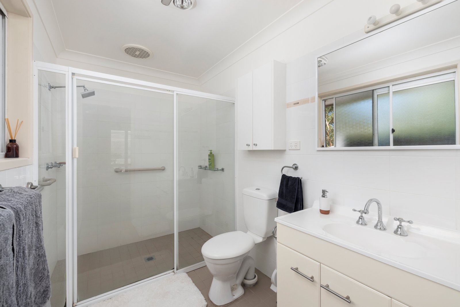 4 The Halyard  CORLETTE 13