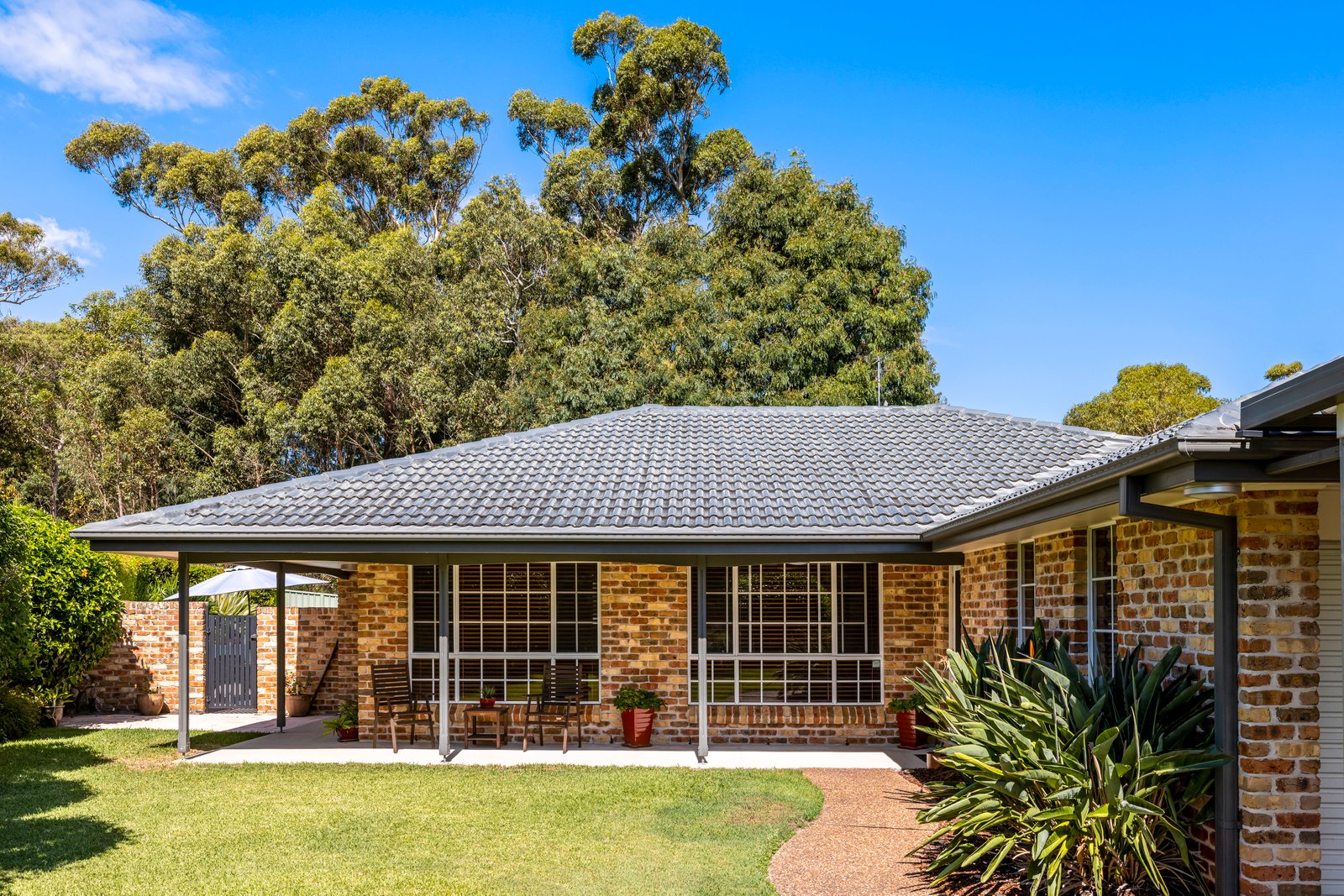 4 The Halyard  CORLETTE 22