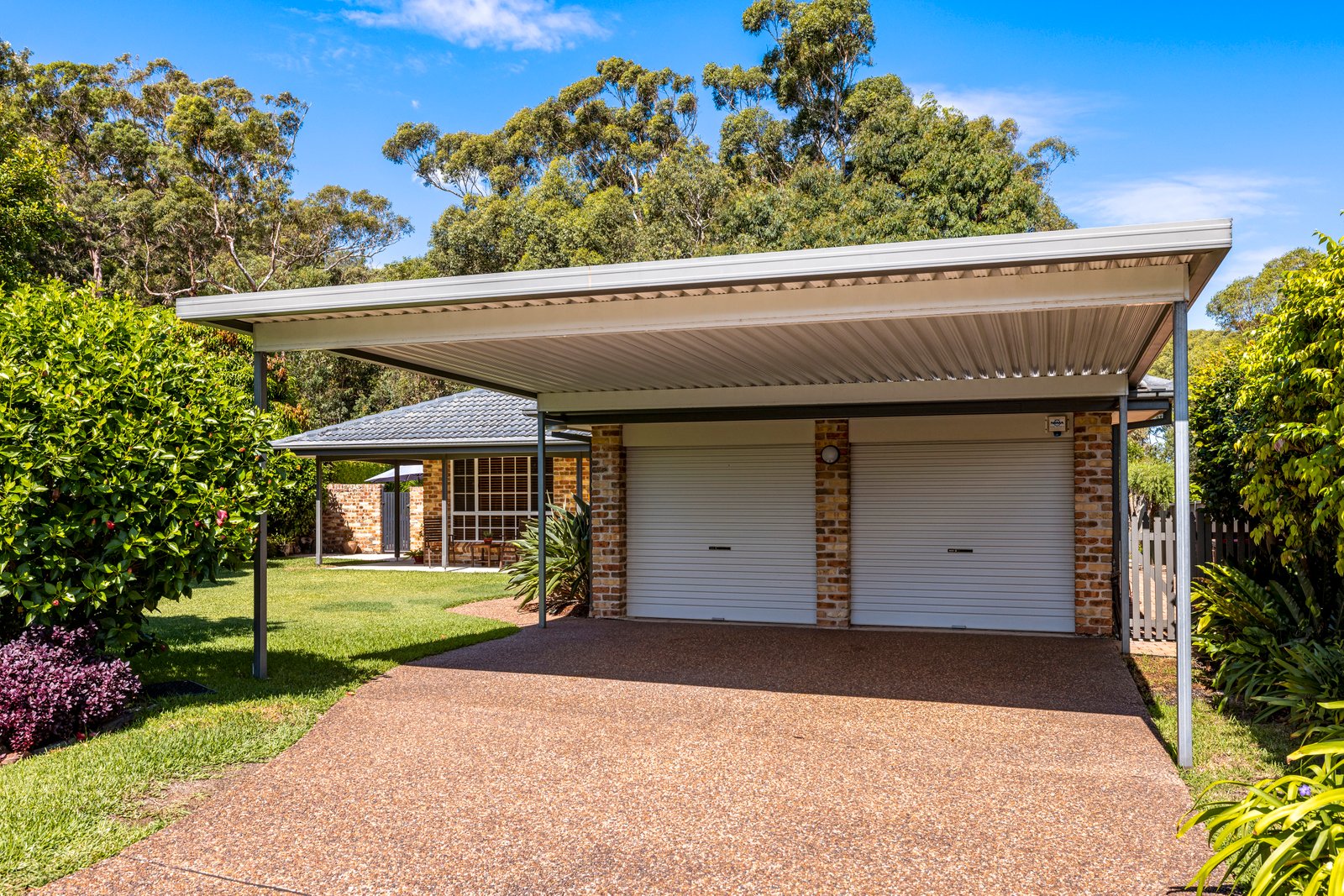 4 The Halyard  CORLETTE 23