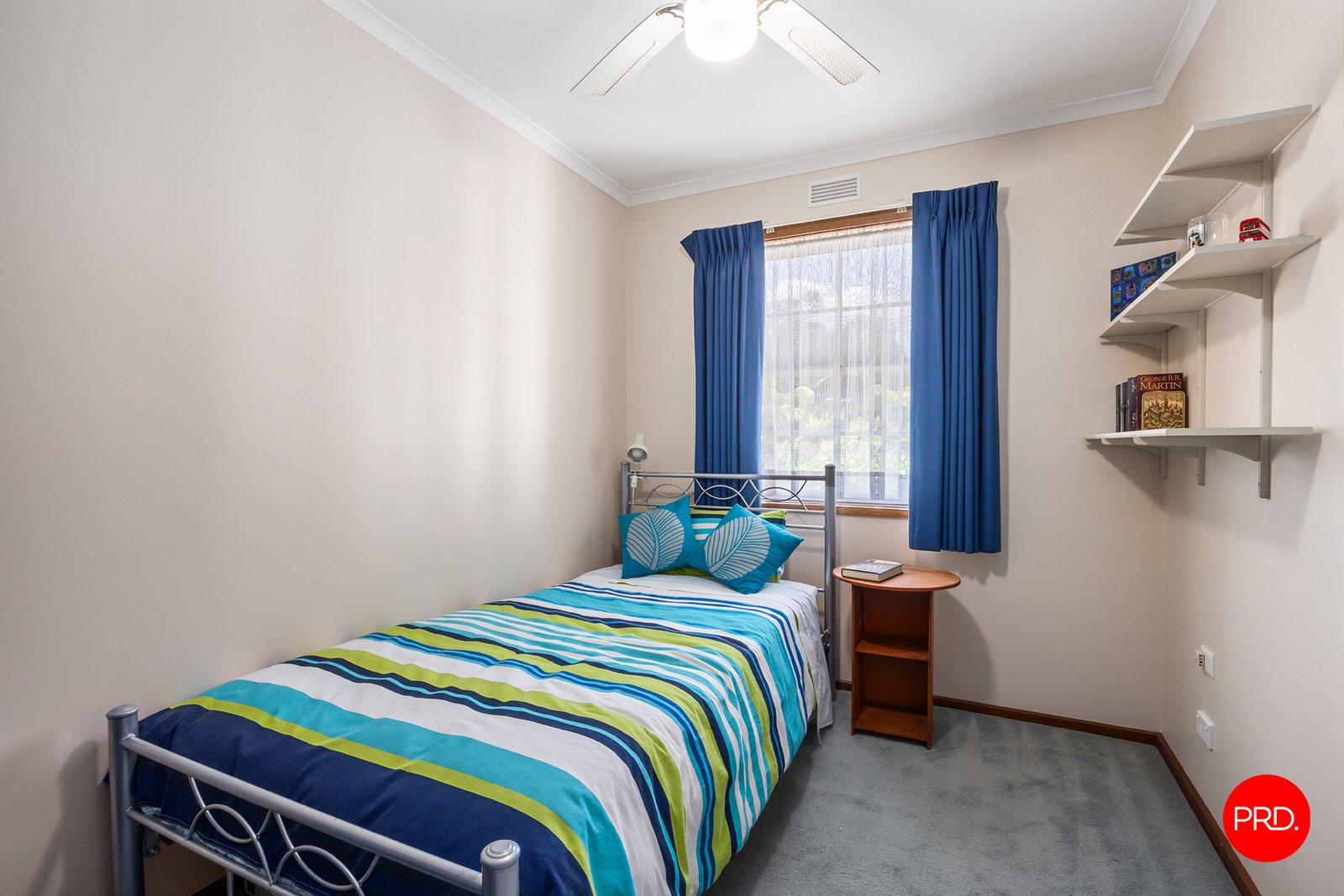 4 The Strand  KENNINGTON 16