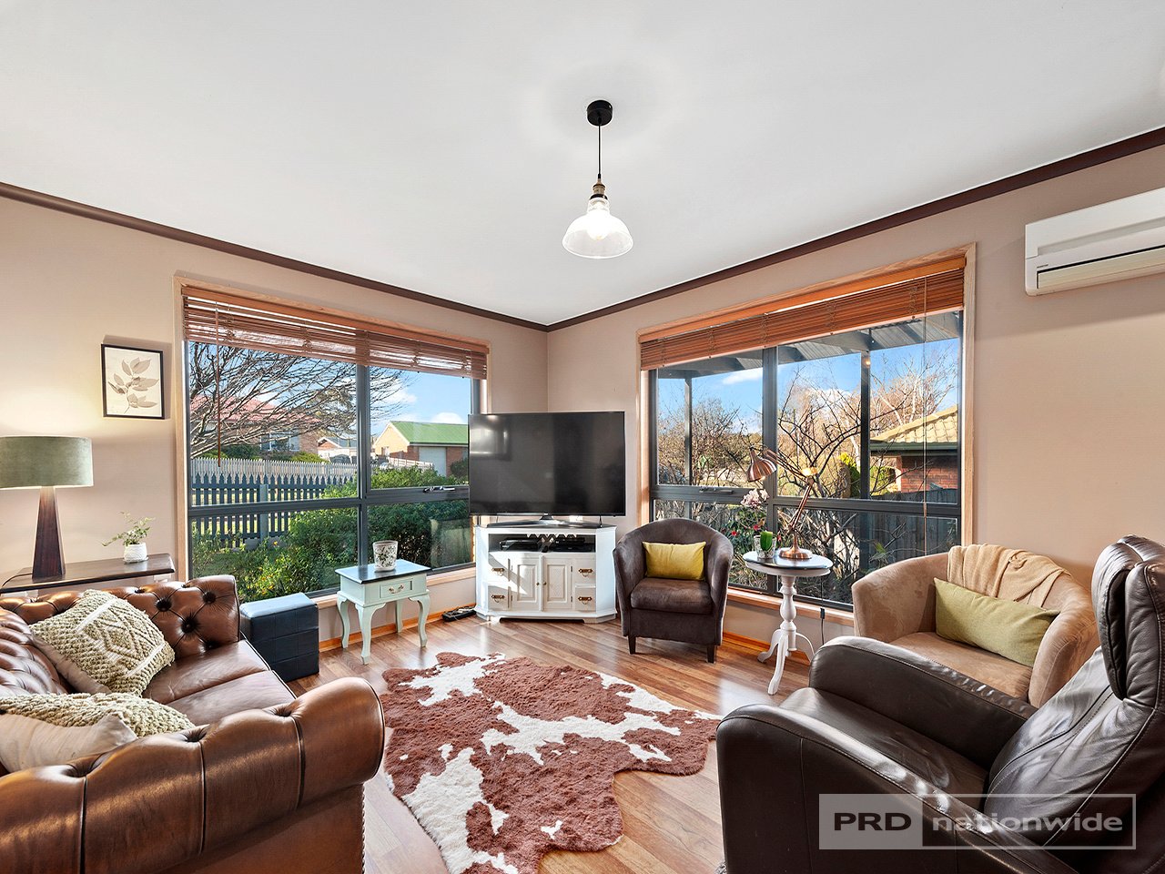 4 Thistle Down  HUNTINGFIELD 4