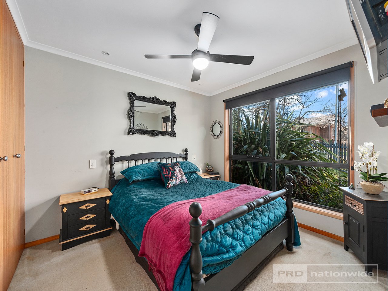 4 Thistle Down  HUNTINGFIELD 10