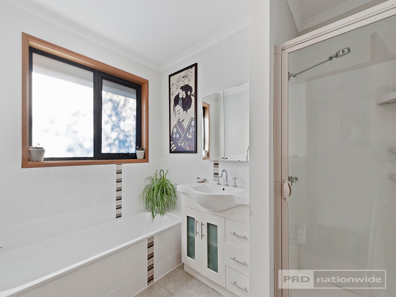 4 Thistle Down  HUNTINGFIELD 13