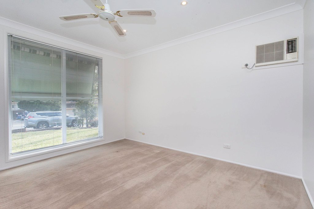 4 Thoar Place CLAREMONT MEADOWS 4