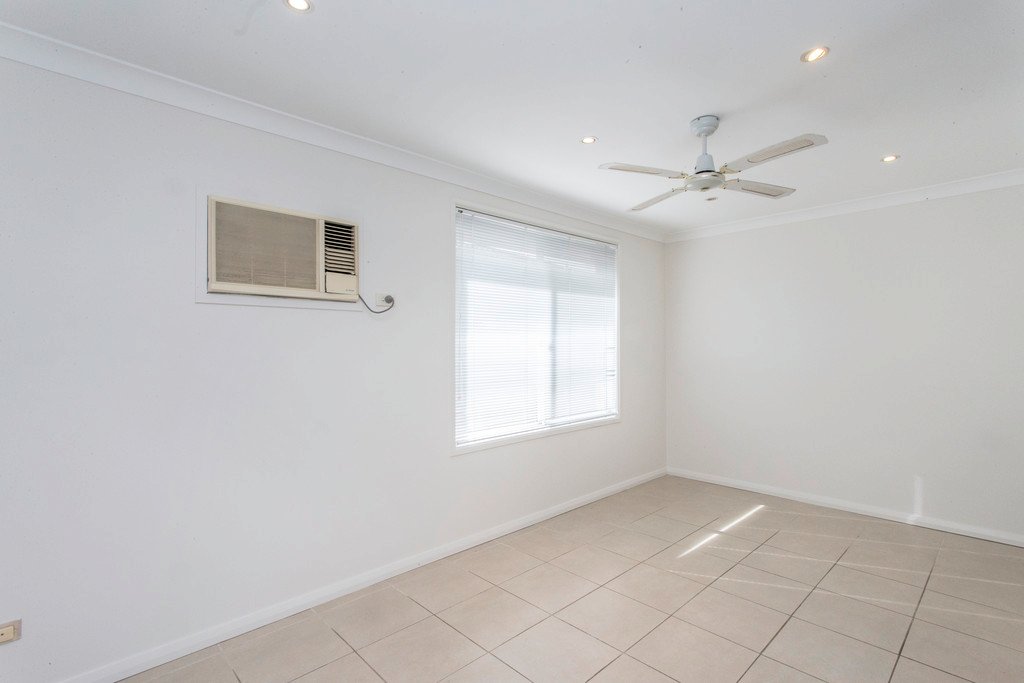 4 Thoar Place CLAREMONT MEADOWS 9