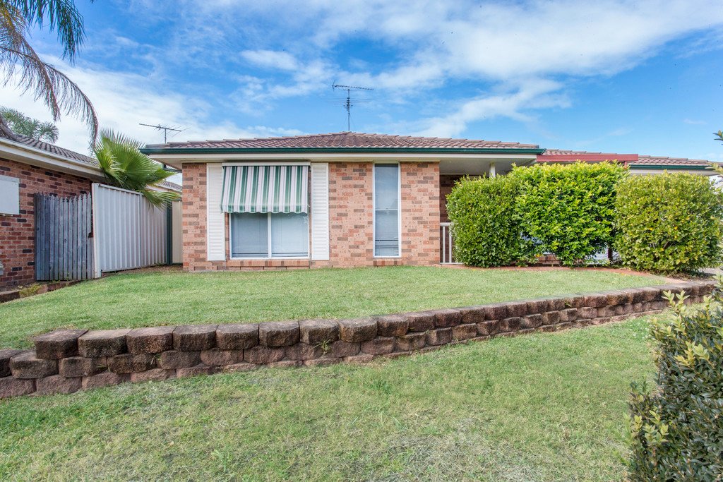 4 Thoar Place CLAREMONT MEADOWS 22
