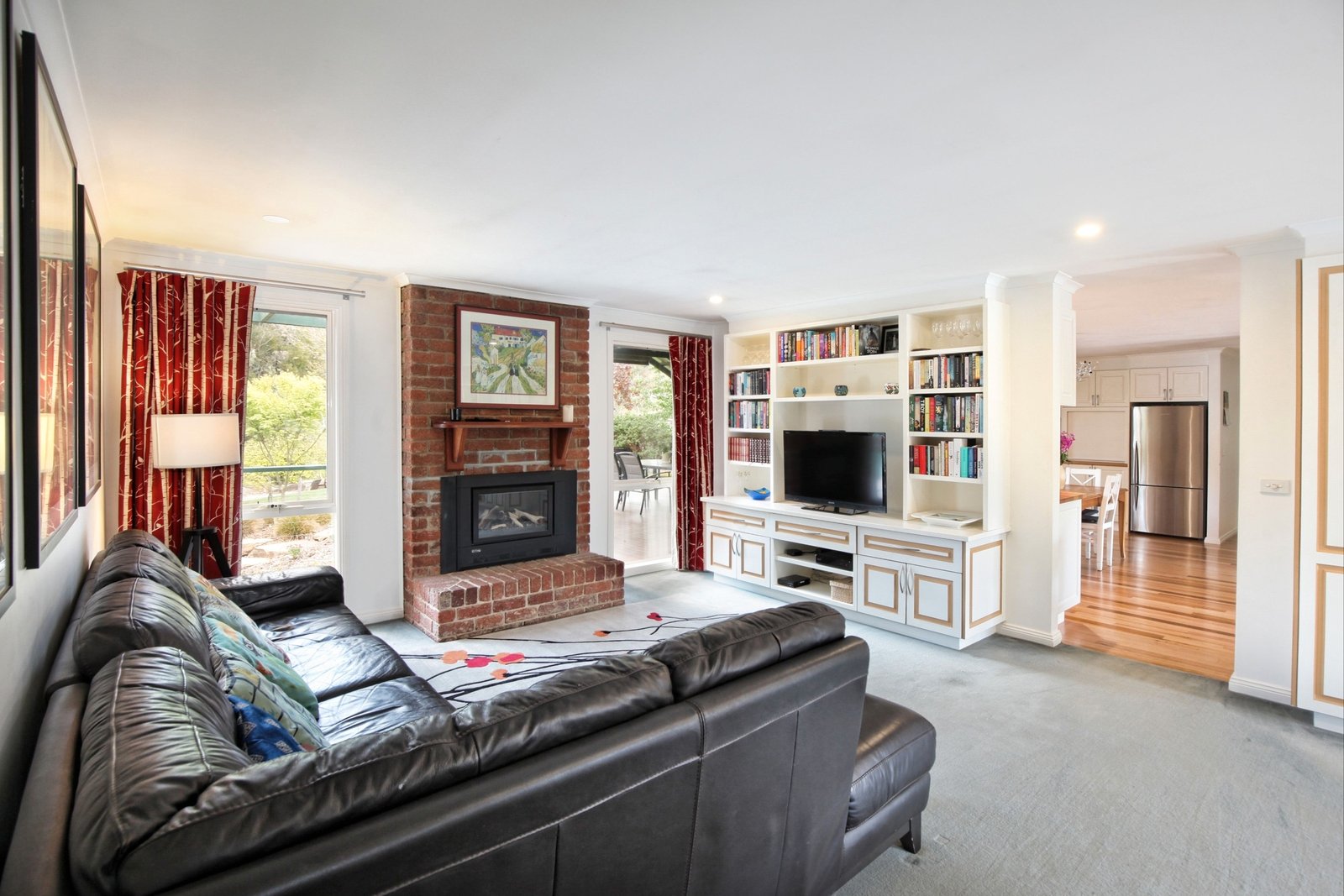 Real Estate and Property in 4 Thomas Court, Woodend, VIC