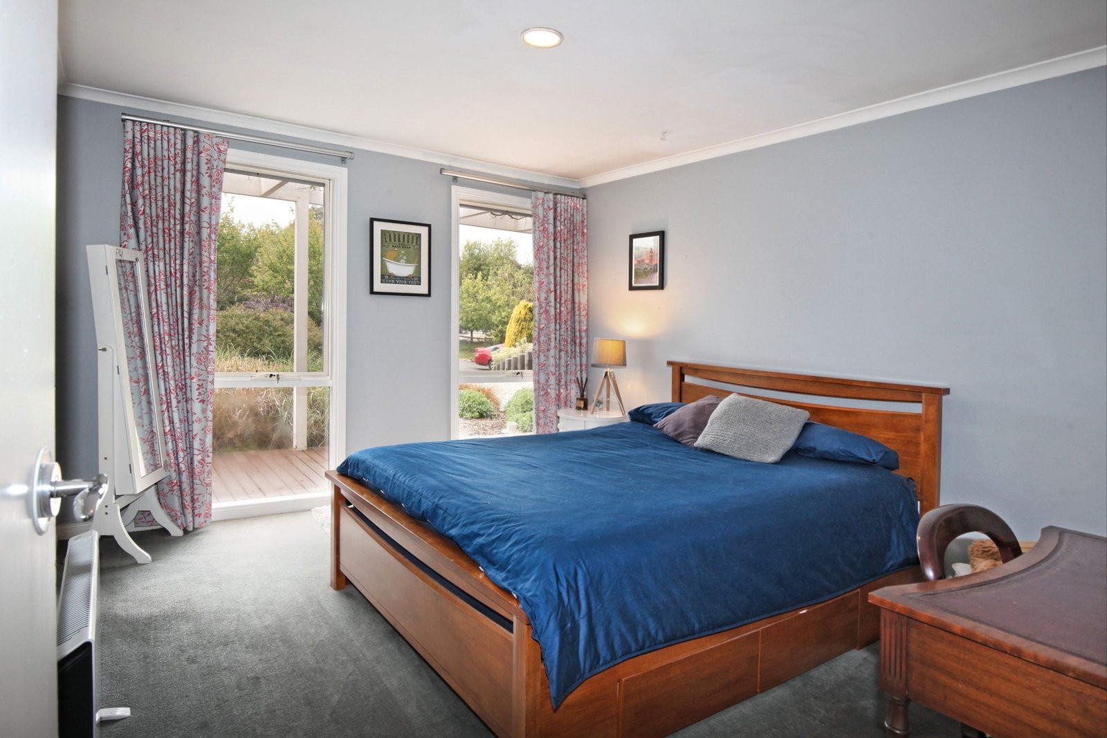 Real Estate and Property in 4 Thomas Court, Woodend, VIC