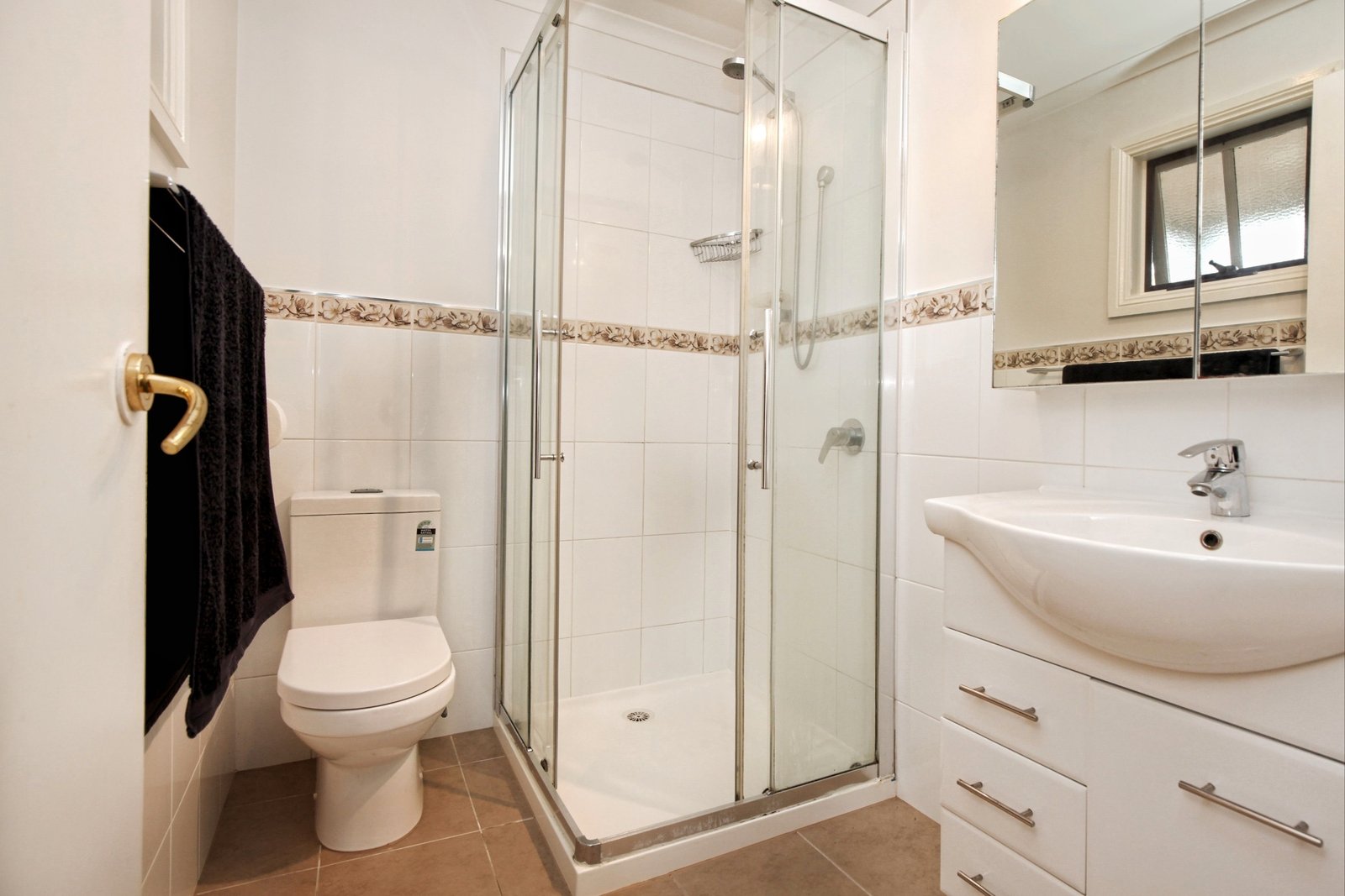 Real Estate and Property in 4 Thomas Court, Woodend, VIC