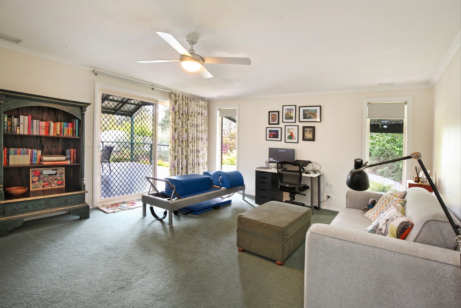 Real Estate and Property in 4 Thomas Court, Woodend, VIC