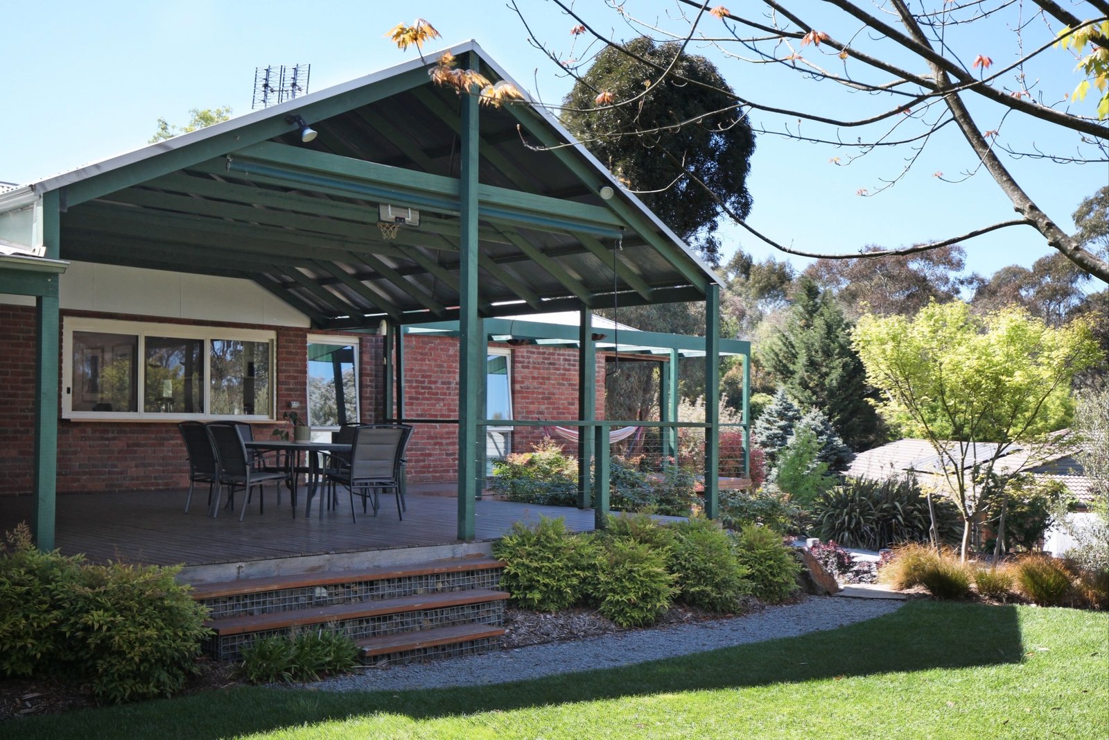 Real Estate and Property in 4 Thomas Court, Woodend, VIC